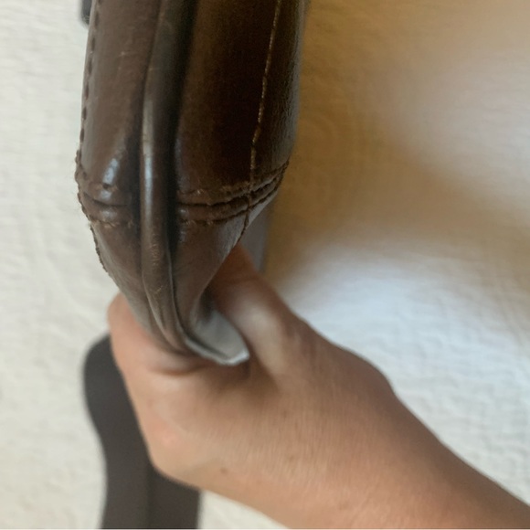 Fossil brand messenger bag. - Picture 10 of 13